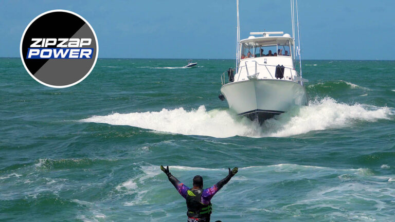 Read more about the article Boat Loses Power at Haulover Inlet, Scary
