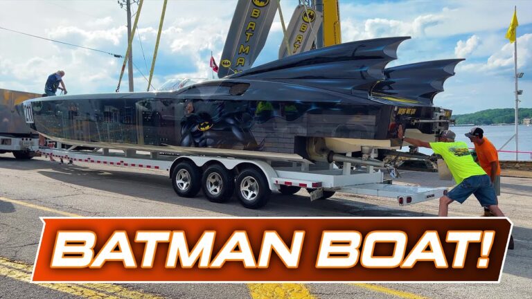 Read more about the article BATMAN BOAT! Wicked Expensive Custom Powerboat! – Lake of the Ozarks