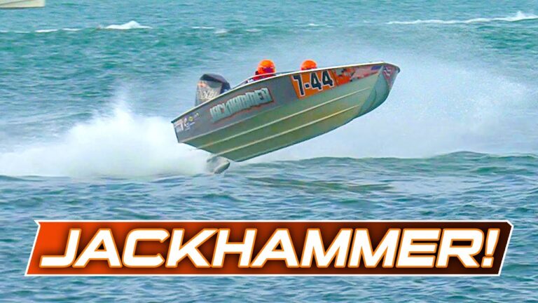 jackhammer-offshore-racing-velocity-race-boat-at-key-west