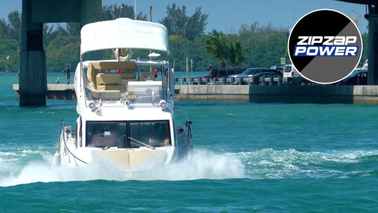 Read more about the article Bow Stuffing and Wave Smashing at Haulover