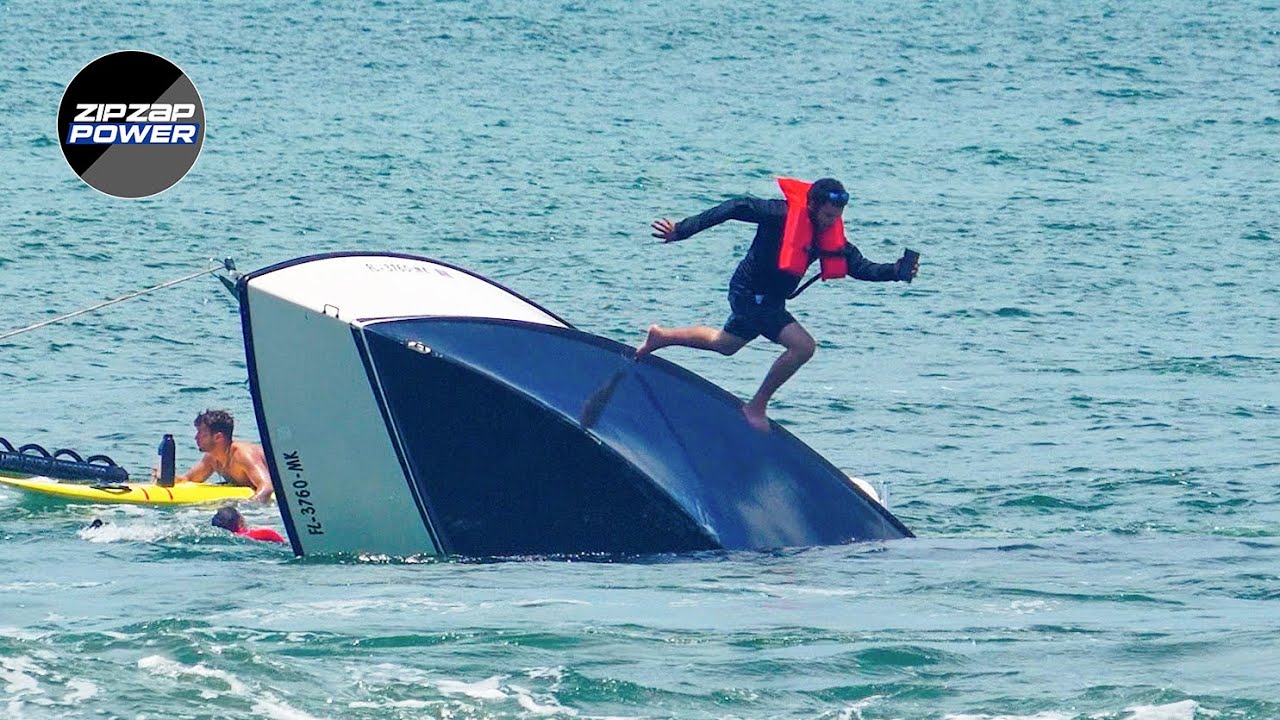 boat-sinks-at-haulover